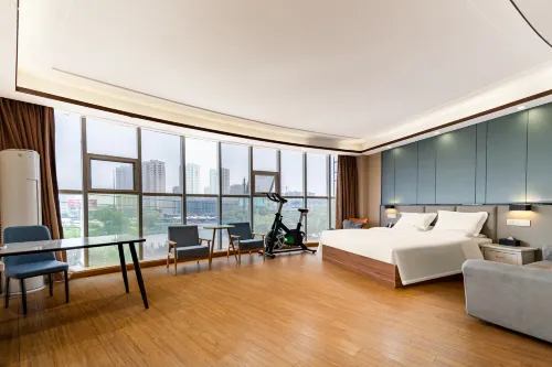 Ripple Hotel ( (Funing Station) )