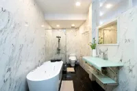 Heritage Family Home | Spacious Stay in Central Location - 溫泉