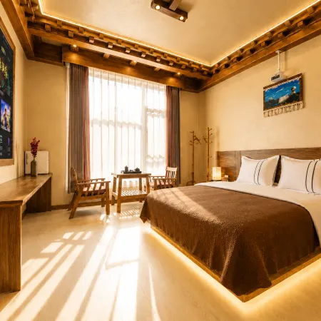Gya · Vision of Snow Seal | Zang Culture Heritage Hotel (Dukezong Old Town)