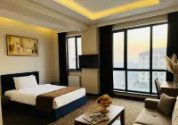 Garnet Mir Airport Hotel - マウンテンビュー