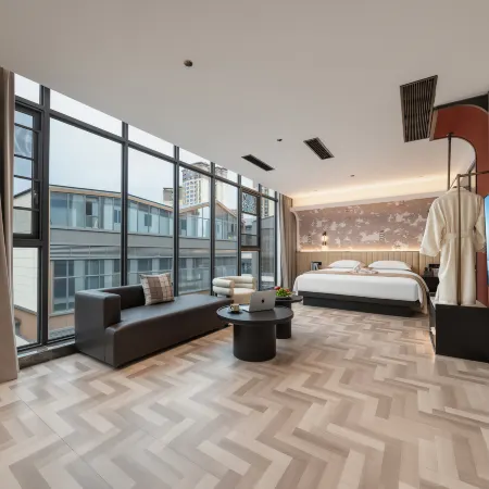 Twenty‑Four Solar Terms Hotel (Neijiang East High‑Speed Railway Station Wuyue Plaza)