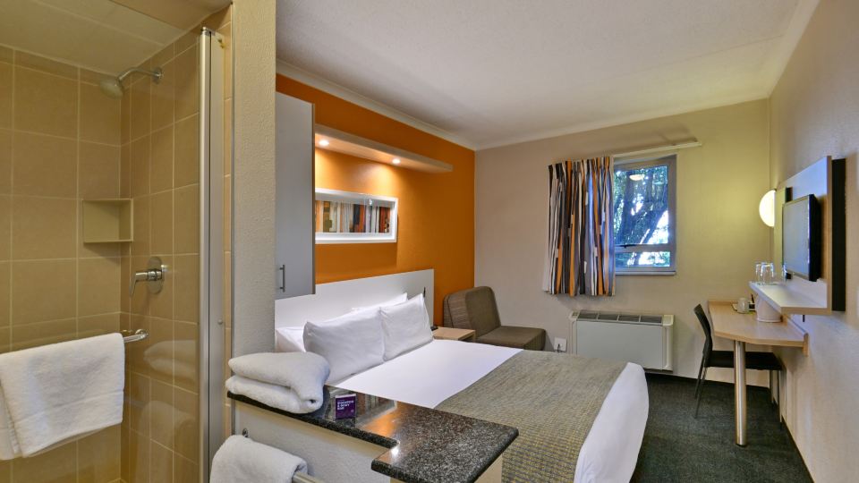 Road Lodge Germiston Lake