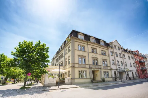 Hotel Kaiserin Augusta - parking