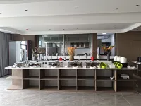 Yining Galaxy Valley Grand Hotel - Bintang 5