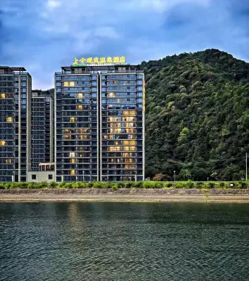 Shangjin Guanlan Hot Spring Hotel - Airport Shuttle