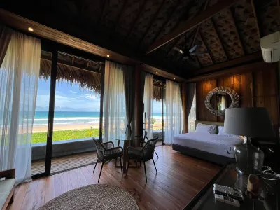 Sealord Naithon Beach Phuket Hôtels à : Plage de Nai Yang