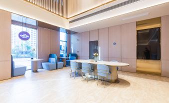 HanTing Hotel (Nanchang Xizhan Guobo Subway Station)