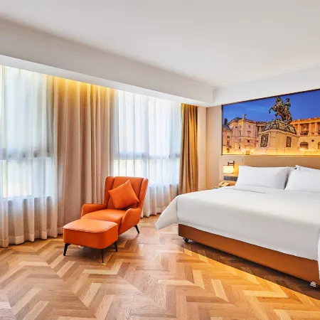 Vienna Hotel (Chongqing Yunyang Binjiang Park City Square Hotel)