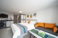 Yunqi International Apartment (Guangzhou International Financial City Sanxi Subway Station Store) Отели рядом с достопримечательностью «Пикшань Парк»