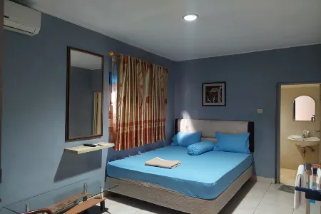 Pondok Seruni Kemanggisan Jakarta Отели рядом со станцией Поездная станция Гамбир