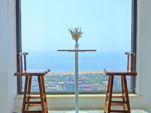 Qingdao Ximingyue Golden Beach Seaview Apartment