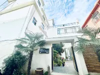 Yinxizhi Courtyard Homestay (Nanyang Normal University) - balcony