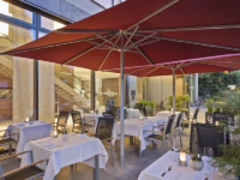 Meliá Düsseldorf Hotels near Robert Schumann Saal