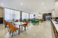 Aifeel Hotel (Tonghua Municipal Government Yuhuangshan Park)
