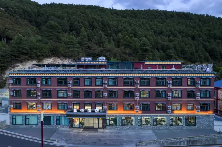 Jiayue Hotel (Biri Shenshan Ecological Scenic Area Branch) Отели рядом с достопримечательностью «The World Cypress King Park»