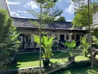 Roots Hotel Sengigi Hotel dekat Pura Dalem Arsana Pagesangan