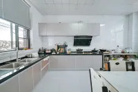 Chun Shu mu yun linhai boutique minsu (Dali caicun wharf branch)