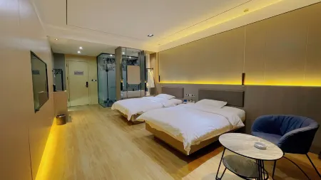 Smart Hotel in the View Отели рядом с достопримечательностью «Tacheng Red Mansion Museum»