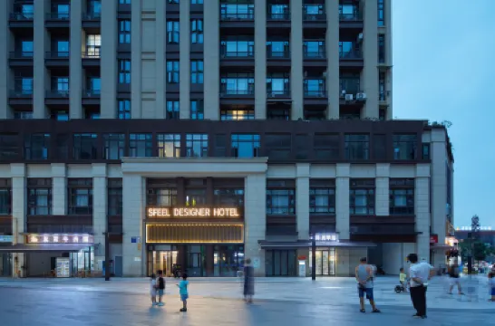 SFEEL Designer Hotel (Chengdu Xipu Baicao Road) Hotels in der Nähe von Minjiang Commercial Street