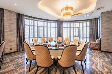 Linxia Huafei Hotel Отели рядом с достопримечательностью «Butterfly Tower»