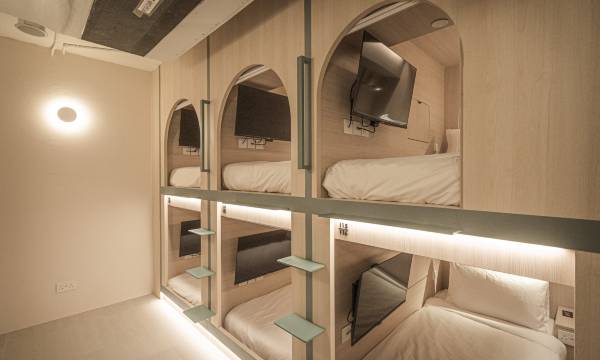 Jyu Capsule Hotel