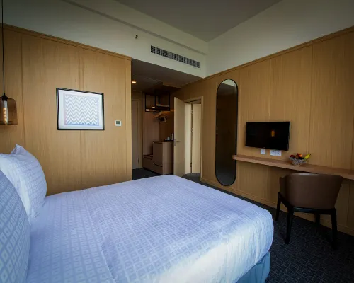 Holiday Palace Zimmer Photos