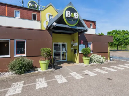 B&B Hotel Strasbourg Sud Ostwald Отели в г. Жесполшем