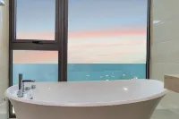 Valencia Da Nang Beach Hotel