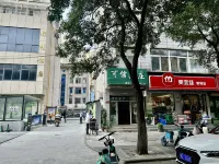 Qianxi Hotel (Xinyang Railway Station)