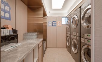 Hanting Hotel (Guiyang Pen Shui Chi Zilin'an Subway Station Branch)