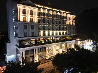 Hotel Grand Savero Hotel dekat KENCANA PARK