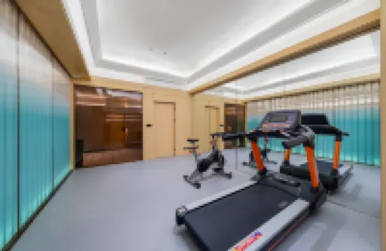 Yunlan Platinum Hotel (Danyang High-Speed Railway Station Tianbo City)