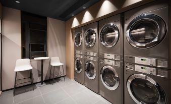 Atour Hotel Chongqing Liangjiang New Area Happiness Plaza