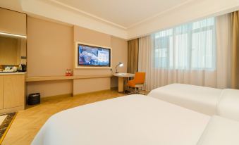 Vienna Hotel (HuizhouZhongkai High-tech ZoneUrban Rail Station Branch)