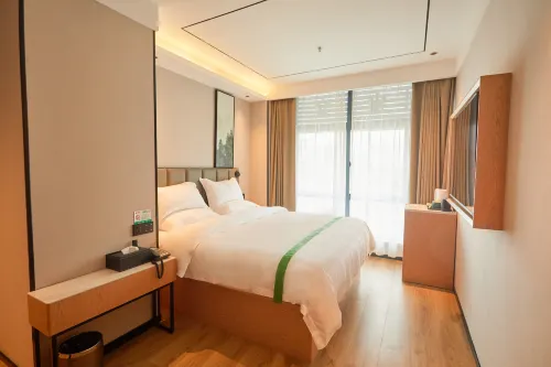 Shell Hotel (Zhoukou Xihua Chuangshi Cultural Plaza) Hotels in Xihua