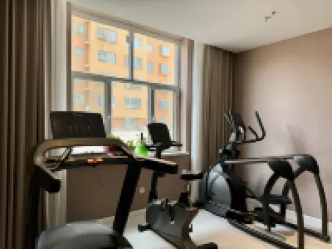 โรงแรมจินเจียง เมโทรโปโล (แม่น้ำยูงคู่เอ่อเล่อ เมืองโลวหลานไม่เคยหลับใหล)