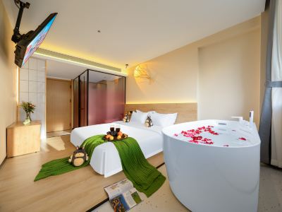 Totoro Elf Hotel (Kunming Old Street Green Lake Branch)
