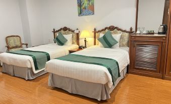 Riverside Hotel In Saigon