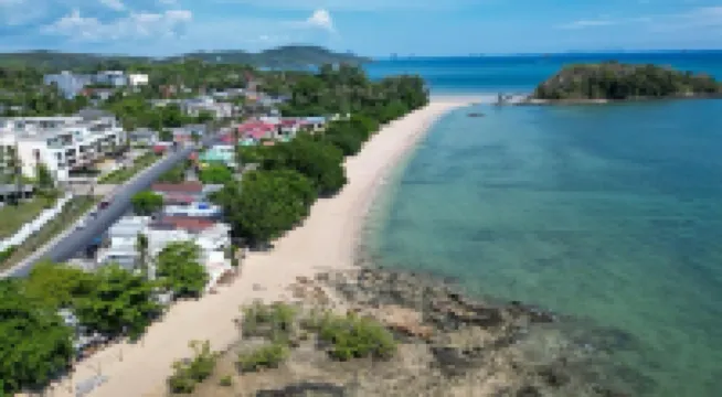 เดอะ เพลิแกน เรสซิเดนซ์ แอนด์ สวีท กระบี่