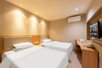 Wanhao Hotel (Xining Railway Station Xinqian Night Market Branch)