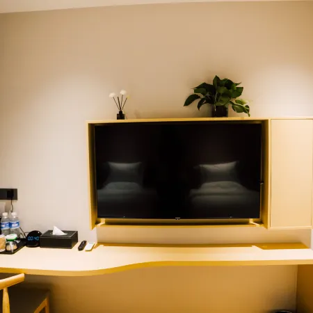 TUKE LIGHT HOTEL
