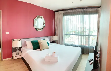 the base sea view holiday Отели рядом с достопримечательностью «Bann sukhawadee»