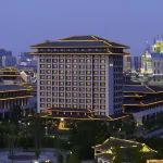 Swistyle Thousand Crane Lake Hotels near Henglong Square