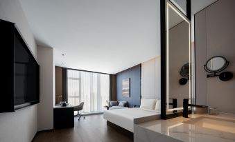 Atour Hotel Urumqi High speed Railway Station North Square