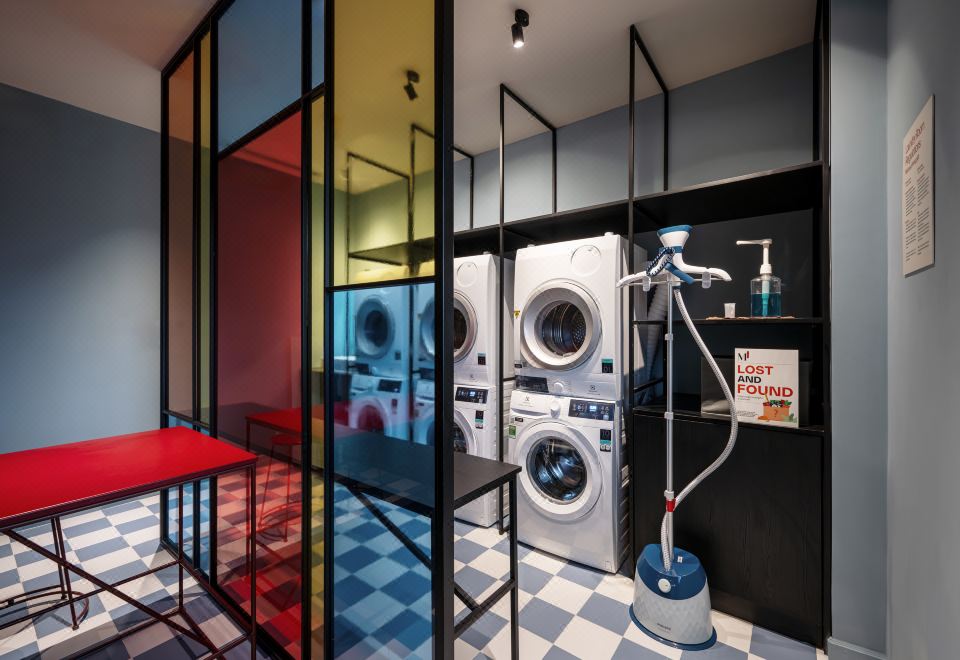 M 빌리지 호텔 타오 단 공원 모던한 로비 인테리어