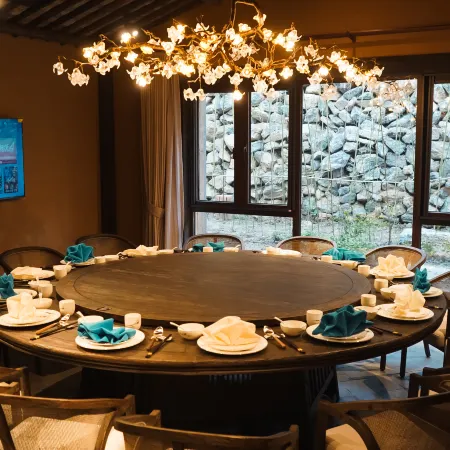 Jingshan Farm Century-old House Hotel