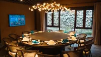 Jingshan Farm Century-old House Hotel