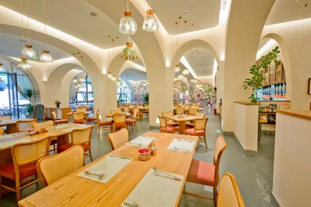 AlorValley Отели в г. Яань