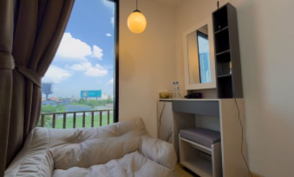 Breezewood BKK Hotel