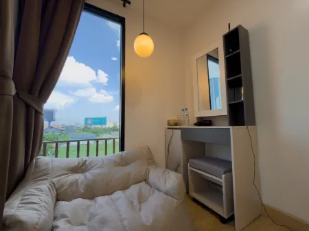 Breezewood BKK Hotel Отели рядом с достопримечательностью «Wat Suan Mokkh»